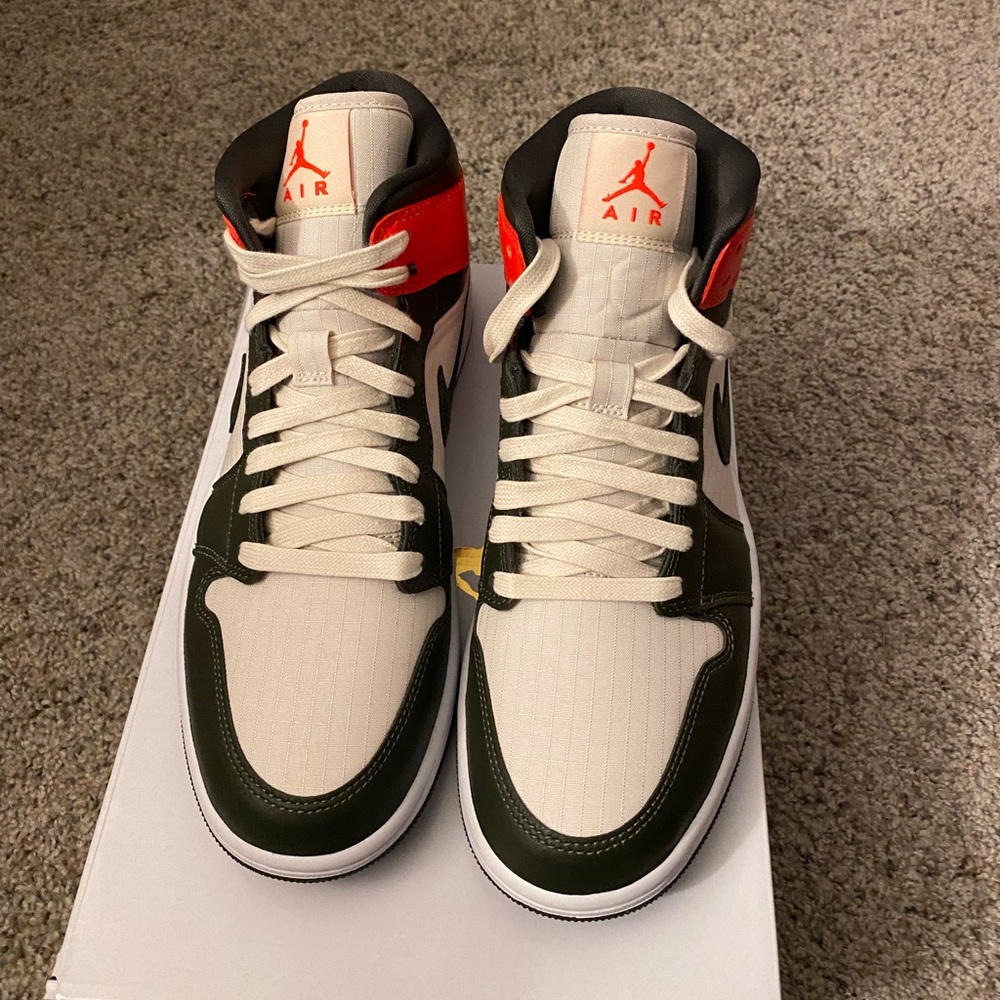 Air Jordan Women Orewood Ben/Newsprint